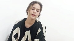 VOY DE VISITA DONDE MI TIO FAVORITO Y ME PONE CHUPAR SU VERGA PARA TERMINAR CORRIENDOSE EN MI CO&Ntilde_O Thumb