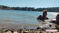 MAMEI O PAU DO TATUADO DENTRO DE &Aacute_GUA NA FRENTE DE TODOS OS TURISTAS QUE PASSEAVAM DE BARCO AO FINAL DA TARDE Thumb