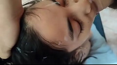 Me corro en su cara y no para de gemir Thumb