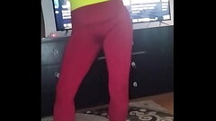 sunitaC Tanzt in roter Leggins Thumb