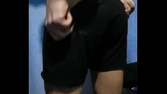Estoy muy calientes no aguanto mas me desnudo frente a la camara y toco mi culito Thumb