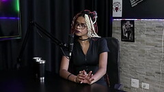 Falou sobre mulheres peludas, recebeu mensagens, tem os ataques na internet - Naomi Campos (SHEER/RED) Thumb
