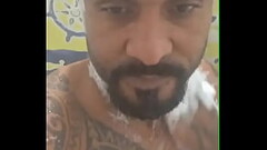 Safadinho pelado tomando banho gostoso Thumb