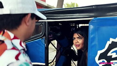 Fu&iacute_ de compras al mercado y no me percat&eacute_ que no tenia sencillo para pagar la mototaxi y no tuve otra opci&oacute_n que pagarle de otra forma al mototaxista (COMPLETO EN RED)  - Roxy Hot Thumb