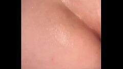 Vizinha coroa aproveita que seu esposo saiu e me chama para ir em sua casa ajeitar o telhado Thumb