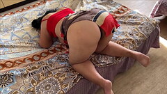 Mom didn'_t cover her big ass so that her stepson got excited and fucked her in anal Thumb