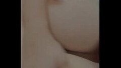 Paola se gotea de Salina las tetas Thumb