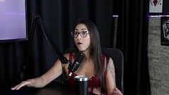 Teve outras tretas na casa das pimentinhas, sua primeira experi&ecirc_ncia n&atilde_o foi legal, e disse as plataformas que trabalha e a sua filha - Luciana Picchi (SHEER/RED) Thumb