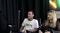 Sente raiva com quem desmarca um encontro, vendia punheta e ela n&atilde_o gosta de flertes e saiu com jogador de futebol - Yasmin Pariz &amp_ Ktal Vagabundo do Bom (SHEER/RED) Thumb
