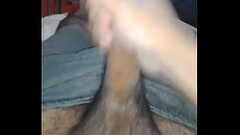 Me masturbo y me sale mucha leche Thumb
