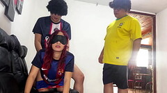 Novia es Enga&ntilde_ada con los Ojos Vendados por su Novio que Tiene que Pagar la Deuda del Partido de Futbol NTR Thumb